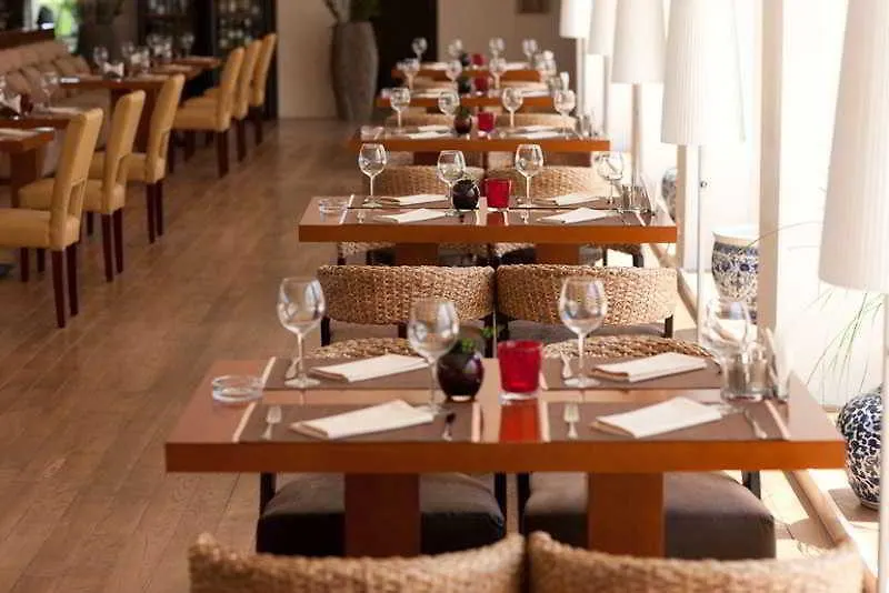 Sea Breeze Resort & Residences Nardaran ホテル