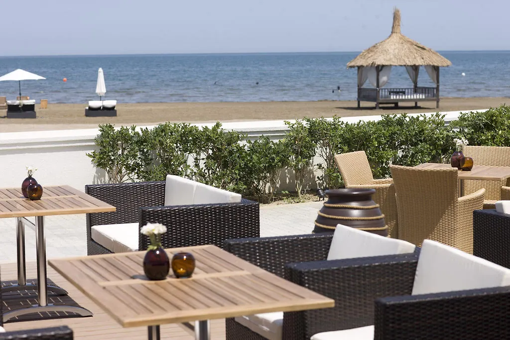 ホテル Sea Breeze Resort & Residences Nardaran